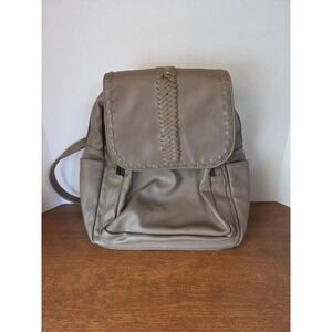 Beautiful Revive Vintage Tan Vegan Backpack Magnetic‎ Clousure Brown Zip